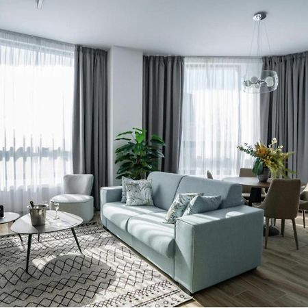 בוקרשט Novos Luxury Suites מראה חיצוני תמונה